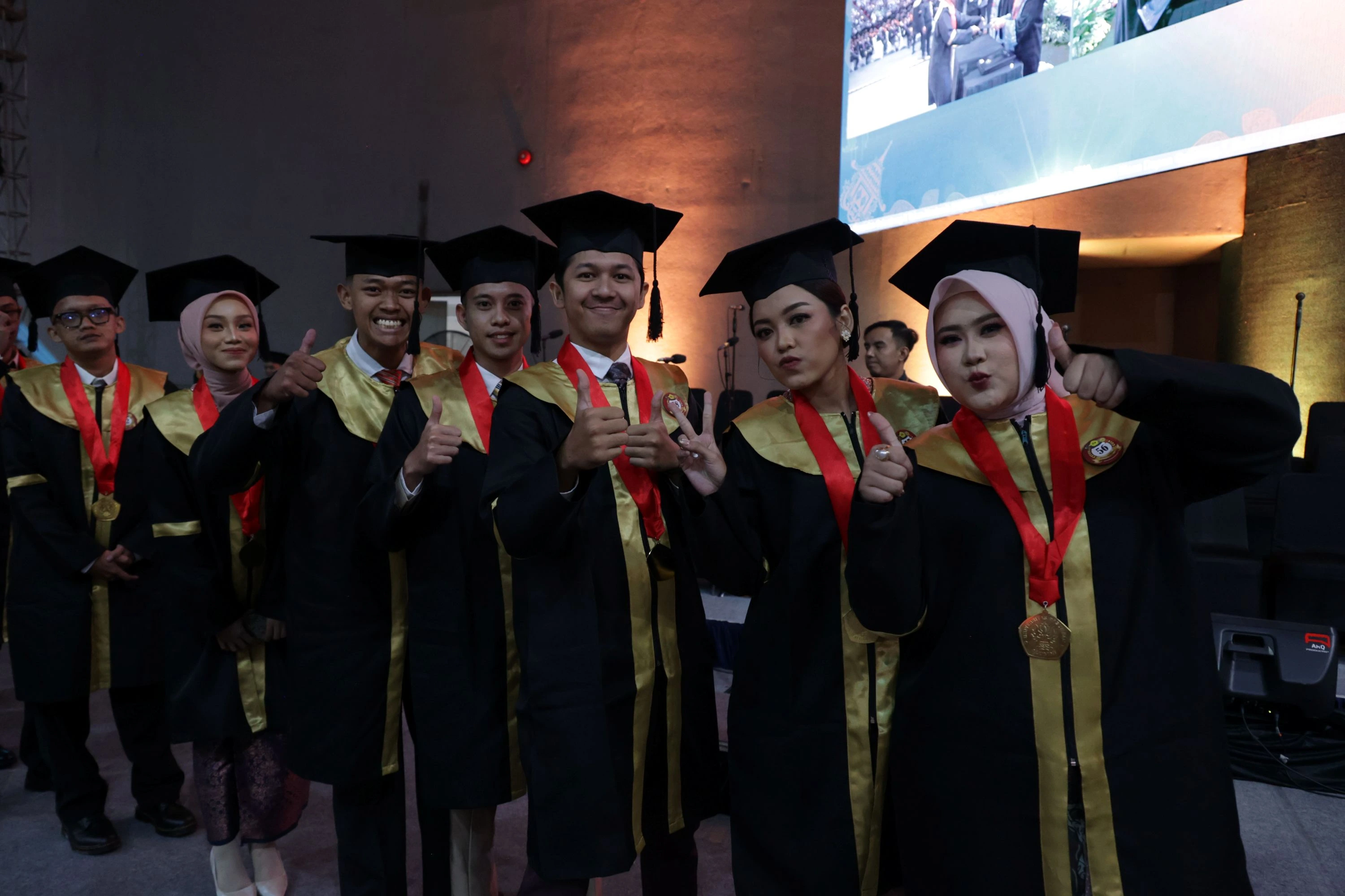 Suasana wisuda 1