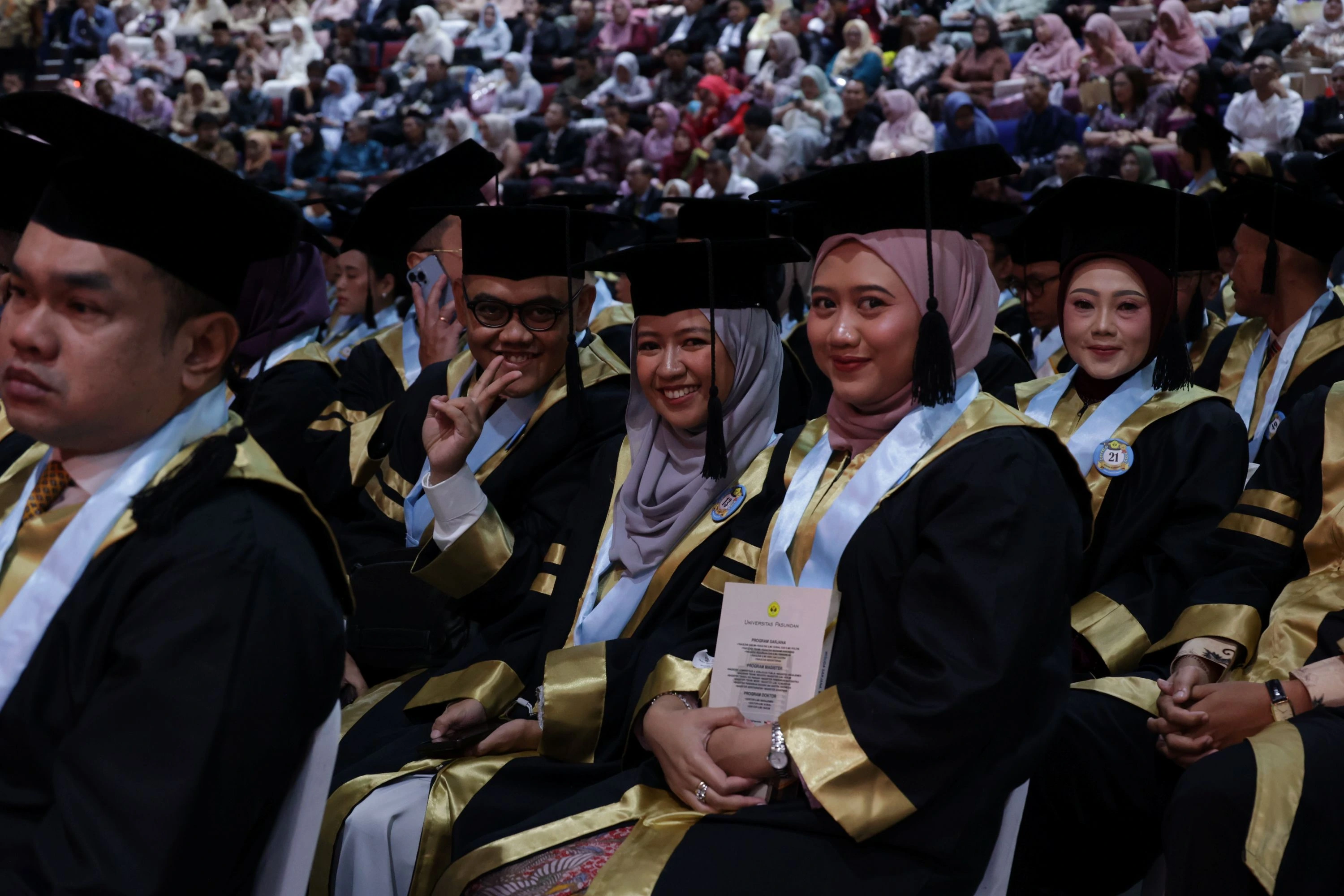 Suasana wisuda 8